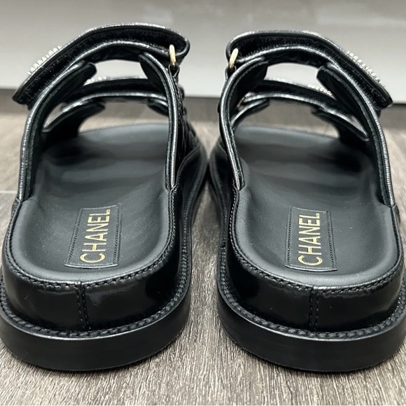 2024P CHANEL BLACK LEATHER OPEN DAD QUILTED CC LOGO SLIDE SANDALS SLIDES MULES - Picture 14 of 15